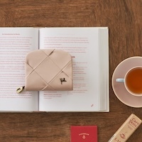 大人のご褒美にちょうどいい。エディターが選ぶ“本命財布”