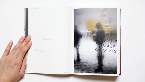 雨の休日は【写真集】でアートトリップ。幻想的で美しい世界を写し出す