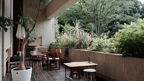 緑ゆたかな駒場公園内のブックカフェ Bundan ブンダン で文学に親しむ一時を キナリノ