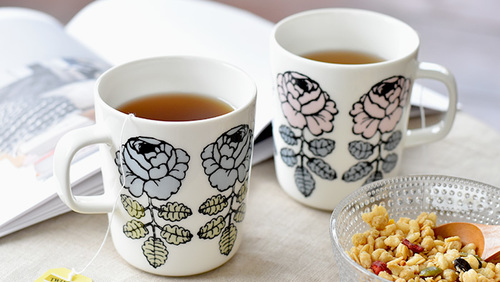 知っておきたい《定番の北欧ブランド》をリーフ＆フラワー柄アイテムで