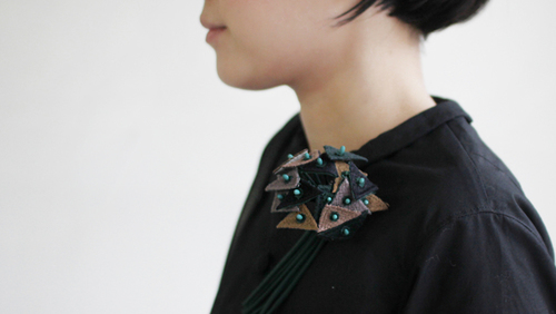 特別な日に身に着けたい ブローチ コサージュ のお洒落カタログ キナリノ