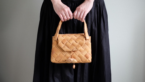 自然素材の良さを味わう。あたたかみのある白樺細工の小物たち | キナリノ