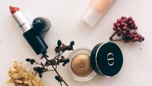 時間が経っても潤いキープ 乾きにくいベースメイクのために しない こと キナリノ