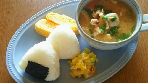 朝からしっかり食べてまいにち健康 簡単おいしい 一汁一菜の朝ごはん レシピ キナリノ