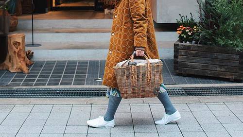 あえて 今持つのが素敵 真冬の かごバッグ 着こなし案内 キナリノ