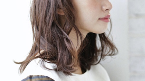 おしゃれ度がグンと上がる パーマのスタイリング 方法やコツを伝授 キナリノ