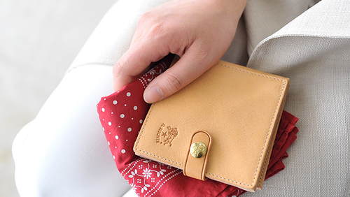 小ぶりバッグに忍ばせたい コンパクトな 財布 ポーチ 集めました キナリノ