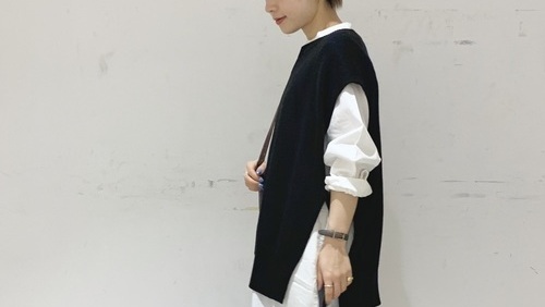 大人気❤️シンプルニットベスト　春コーデ　デートにぴったりトップス 8a5799b1469554e8973baca764e45d
