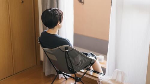 おうちの中でも外でも お気に入りの アウトドアチェア と暮らそう キナリノ