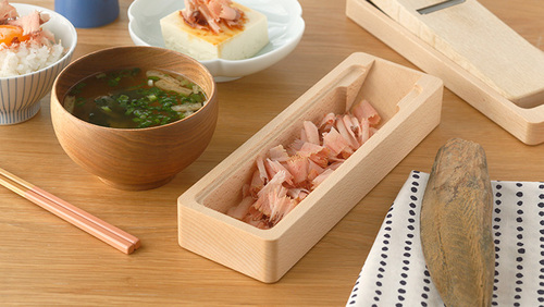 削りたては絶品！【鰹節削り器】とおすすめレシピ | キナリノ