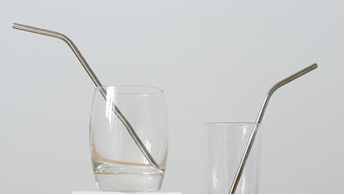 エコな暮らしの第一歩 繰り返し使える マイストロー を持ち歩こう キナリノ