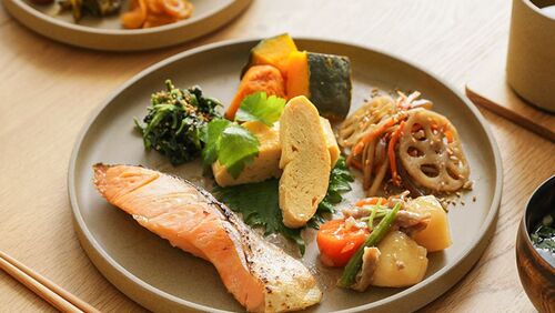 大皿料理やワンプレートごはんに【26cmの器】が便利です | キナリノ