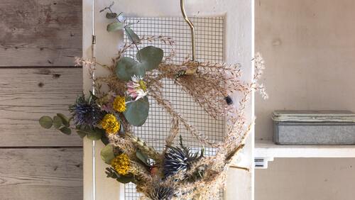 くすみカラーが素敵 秋に楽しみたい ドライフラワーのある暮らし キナリノ くすみカラーが素敵 秋に楽しみたい ドライフラワーのある暮らし キナリノ