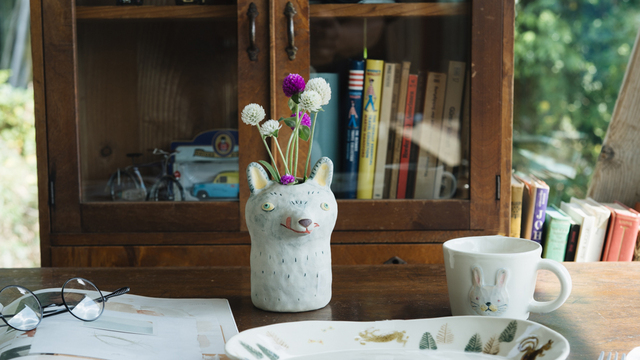 名物店主のお買い物日記 no.225 - オオカミの花器と、我が家のガーデニング話 ―イロドリ 迫口摩季さん