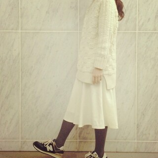 【色別】カラータイツを取り入れたかわいいコーディネートまとめました♡