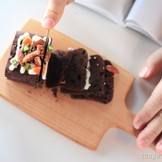 使い方がいっぱい！ウッドプレート＆カッティングボードを食卓に