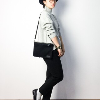 シンプルでスタイリッシュ♪秋冬は「モノトーン」で少し大人なコーディネートに挑戦♪