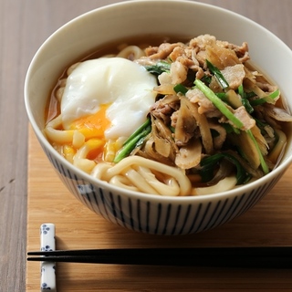 あったかいうどんの季節！飽きずに食べられるアレンジレシピ集めました♪