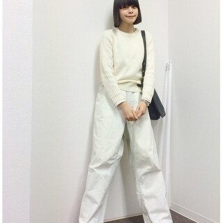 モノトーンコーデでいつもと違う私。黒×黒、白×黒、白×白の洗練された組み合わせ