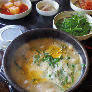 HOT!HOT!「キムチチゲ・スンドゥブ・ソルロンタン」寒い日に食べたい韓国鍋まとめ♪ 