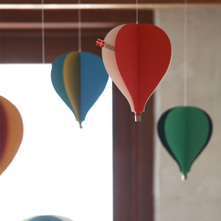 ゆらゆら、ふわふわ。 空気と遊ぶオブジェ【モビール】をインテリアに取り入れてみない？