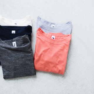 優しい着心地がクセになる。色違いで揃えたい「KINOTTO（キノット）」のカットソー