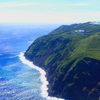 一度は訪れてみたい！美しすぎる【東京の秘境・青ヶ島】の見どころ・楽しみかた