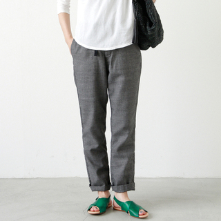 シンプルコーデのおしゃれテクニック。 「ワンポイントカラー」の小物使い♪