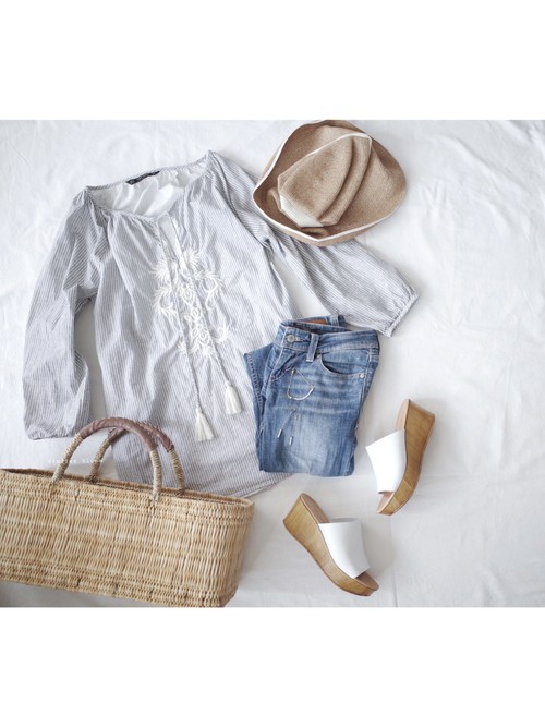 子供とアクティブに楽しみたい お洒落な ママコーデ 着こなし術 キナリノ