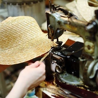 vol.42 田中帽子店 -ただひたすら「この夏」のために。
130年続く風物詩を守り続ける