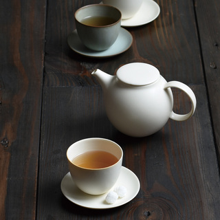 Vol.45 アトリエテテ- 職人の手仕事を伝えたい。コロンとしたティーポットが産まれるまで