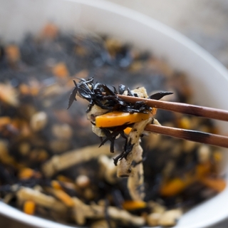 煮物にサラダ･･･カルシウムや食物繊維が豊富な「ひじき」レシピ