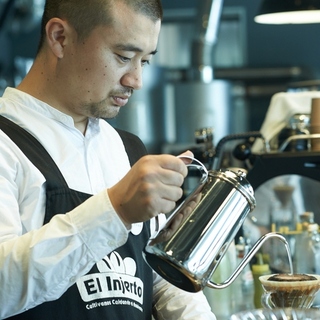 vol.46 伊都岐珈琲・佐々木恵亮さん - 誰かにとっての
「特別な一杯」を届けたい