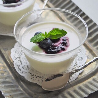 ぷるるん♪とろける濃厚な味わい…「ブラン・マンジェ」でおうちカフェを楽しもう