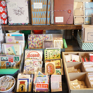 旅のカケラと懐かしい文房具に心惹かれる。東欧雑貨店『CHARKHA（チャルカ）』