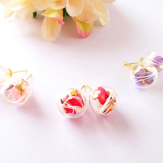 お好きなものを入れるだけ！“ガラスドーム”の素敵アクセサリーを作ろう