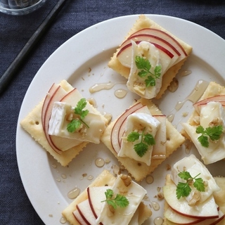 もっと知りたい「チーズ」のこと。主な種類と楽しみ方、おしゃれなレシピをご紹介