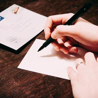 手間の分だけ心が伝わる。アナログだからあたたかい、手紙を書いてみませんか