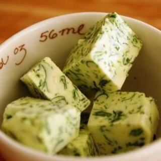 風味もよく、料理がぐっとおしゃれに！“ハーブバター”をかんたん手作り