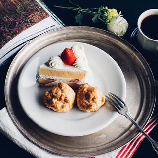 ヨーロッパのバルの定番食器。強くてシンプルな「サタルニア」のプレート