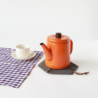レトロな佇まいも魅力！“ポット＋ケトル”の2役使える野田琺瑯の「ポトル」