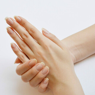 ナチュラル派なら“すっぴん爪”！ネイルアートにも負けない美しい自爪を手に入れよう