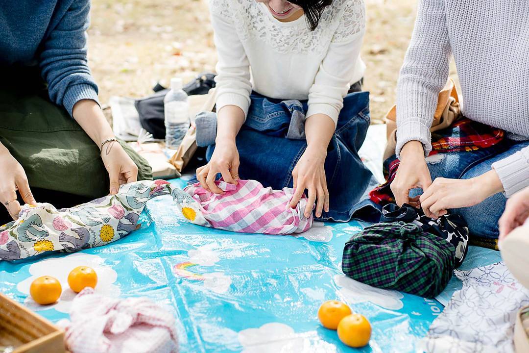 春を探しに行こう ピクニックの楽しみ方 アイデア集 キナリノ