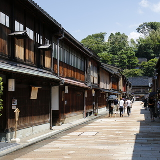 新幹線で 2.5h。いま行くべき「金沢」の定番観光スポット＆歴史も感じるおいしいお店