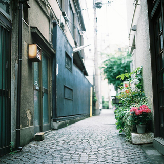 のんびりてくてく歩いてみよう。パリが薫る街、神楽坂お散歩手帖