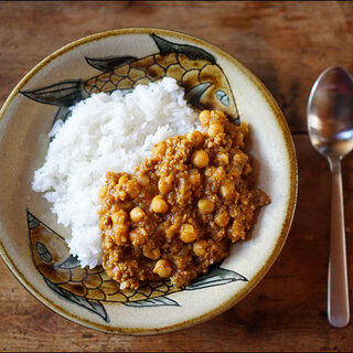 沖縄らしい大らかさが好き。「やちむんの里」へ自分だけのやちむんを探しに。