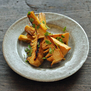 春の味覚「たけのこ」を味わおう。アクの抜き方～焼く・煮る・揚げる〈美味しいレシピ〉をご紹介