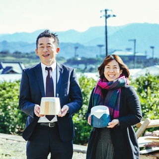 vol.55 YUIRO
日本の温泉文化を届けたい。愛媛発・現代の湯道具たち