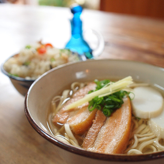 沖縄に行ったらこれだけは食べたい名物料理5選！