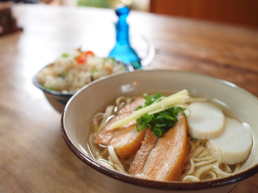 沖縄に行ったらこれだけは食べたい名物料理5選 キナリノ 沖縄に行ったらこれだけは食べたい名物料理5選 キナリノ